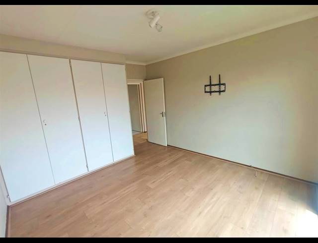 2 BEDROOM TOWNHOUSE FOR SALE IN SOUTH CREST